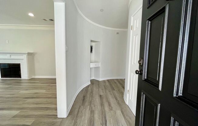 18050 Parthenia St LIVE