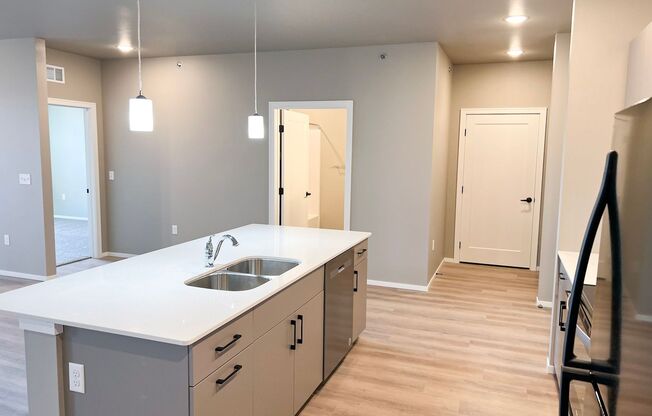 2 beds, 2 baths, 1,092 sqft, $1,750, Unit Bldg 5 Apt 5300