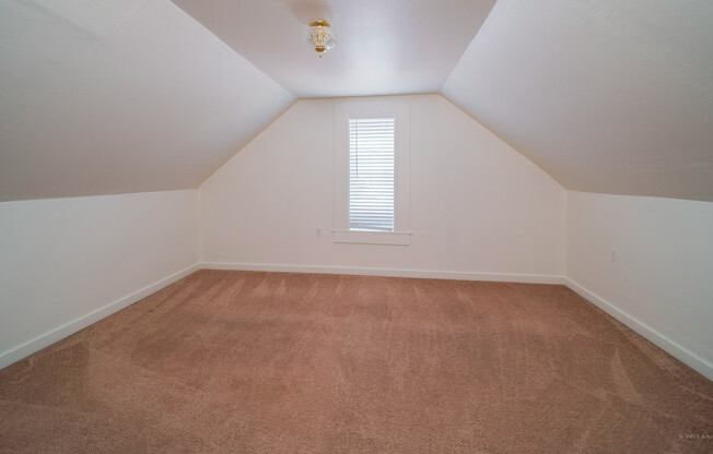 3 beds, 1 bath, $2,395