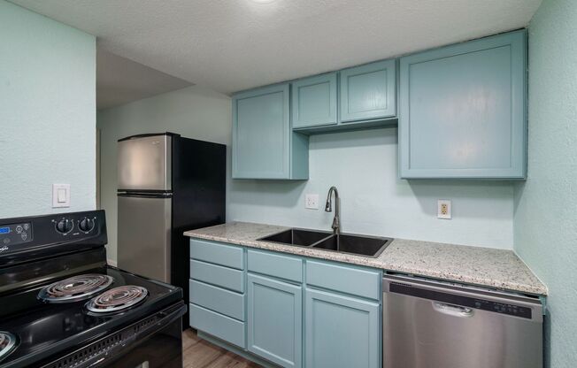 1 bed, 1 bath, 517 sqft, $800, Unit 12