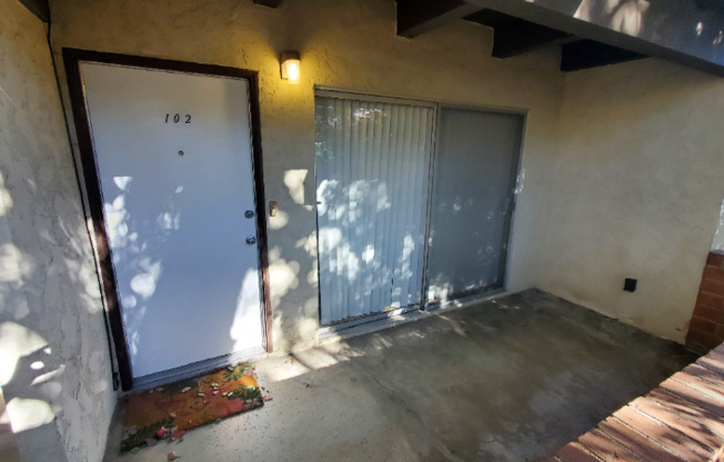 2213 VOORHEES AVE