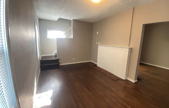 242 E Maplewood Ave 2BR/1BA (Dayton)