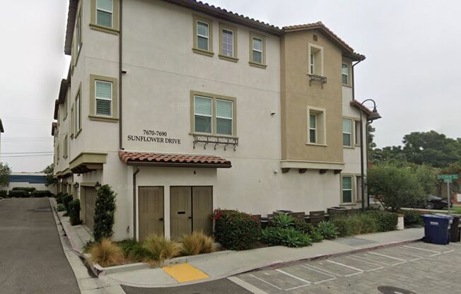 ! COMING SOON ! Gorgeous 3bdrm/3ba 2018 build condo...