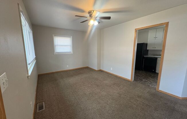 Beautiful 2 bedroom 1 bath with bonus room