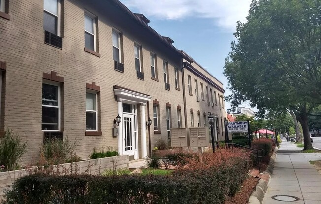 3222-3224 Wisconsin Avenue NW