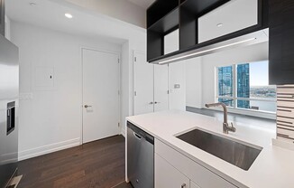 551 10 AVE