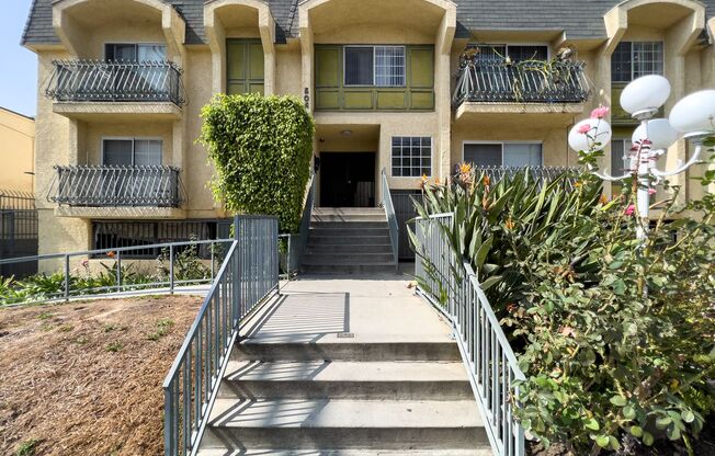 1 bed, 1 bath, $1,745, Unit 112