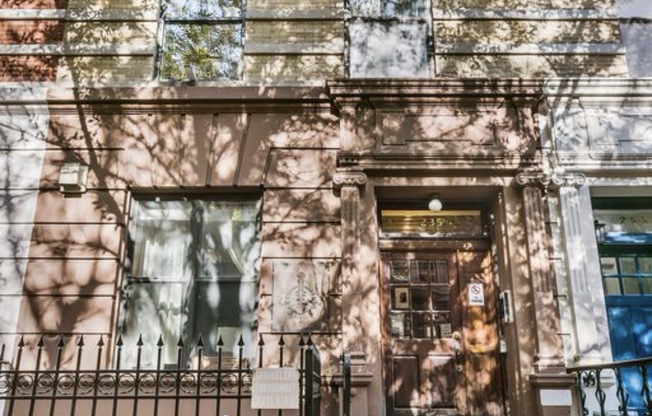 235 W 137 ST