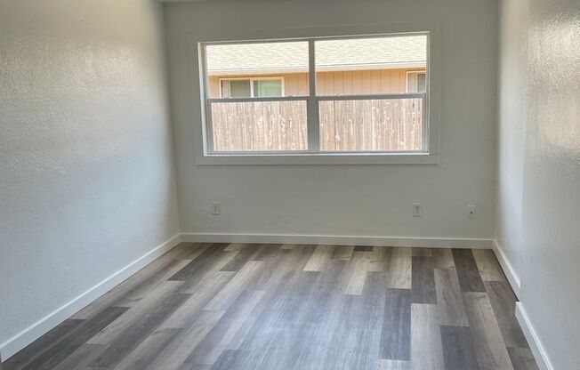 2 beds, 1 bath, $1,395