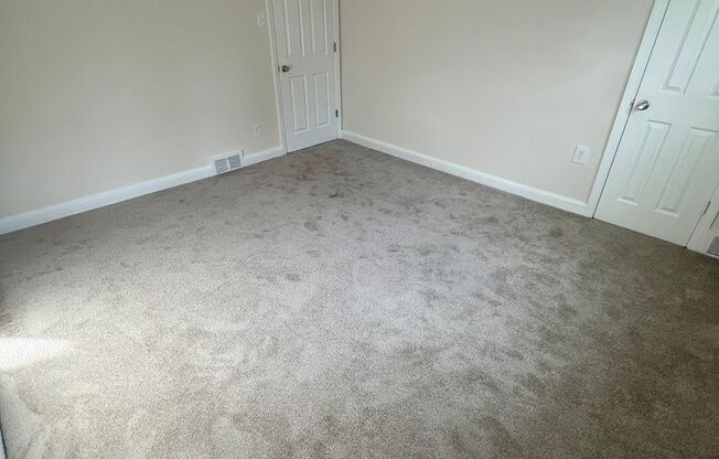 Charming 3-bedroom, 1-bathroom home + Garage located in Clifton Heights