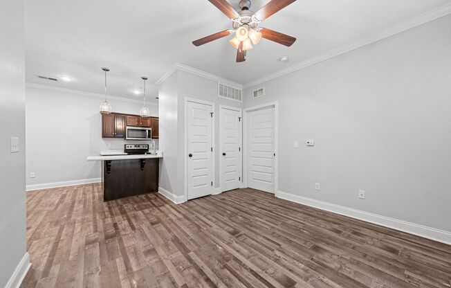 2 beds, 2 baths, 1,000 sqft, $1,050, Unit B102