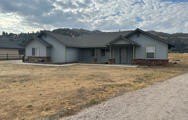 READY NOW! In Bear Valley Springs! 3+2 plus office!