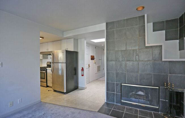 3 beds, 2 baths, $4,750, Unit #B