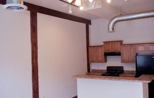 2 beds, 1 bath, 1,000 sqft, $1,200, Unit SW 103