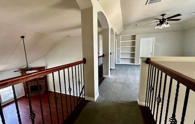 5 Bedroom 4 Bath Community Pool