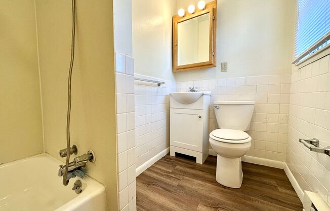 Studio, 1 bath, 308 sqft, $724, Unit 6