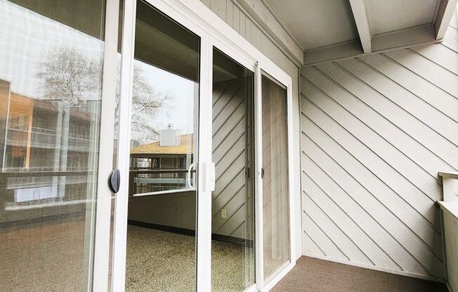 1 bed, 1 bath, 643 sqft, $1,275, Unit 227