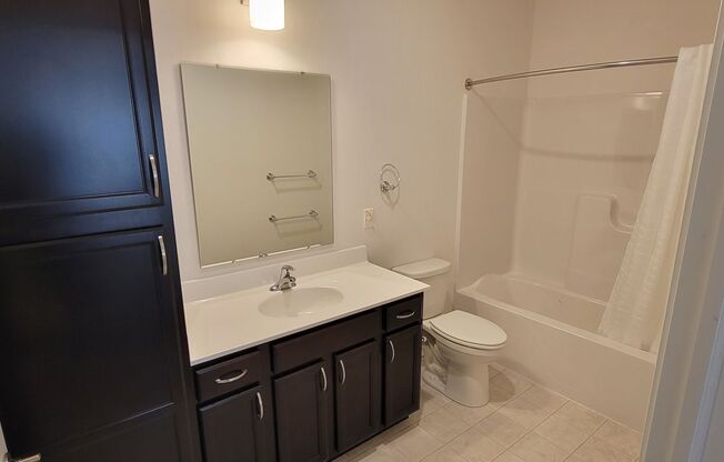 3 beds, 2 baths, 1,344 sqft, $1,665, Unit 336