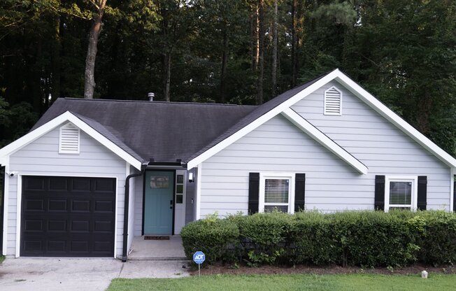 1695 WEE KIRK RD SE