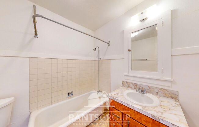 Studio, 1 bath, 399 sqft, $950, Unit 208