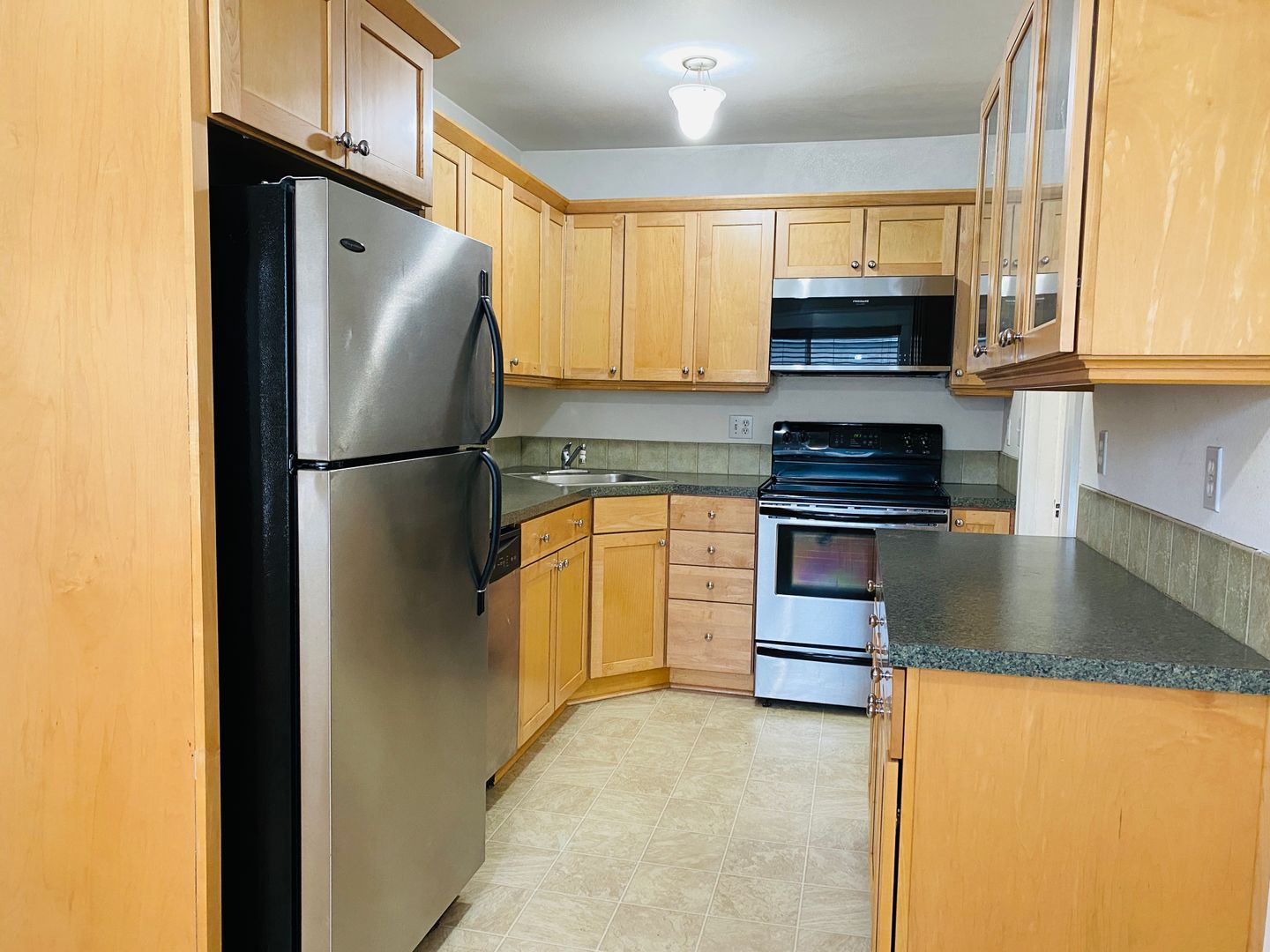 #218-1965 NW Raleigh