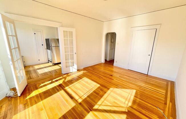 120 (2206 Greenwich/3201 Fillmore)