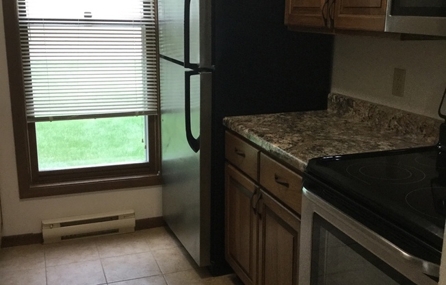 2 beds, 1 bath, 950 sqft, $1,675, Unit 7709CA