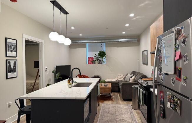 1 bed, 1 bath, 693 sqft, $1,999, Unit 104