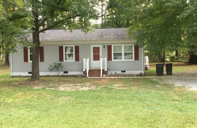 3 beds, 2 baths, $1,900