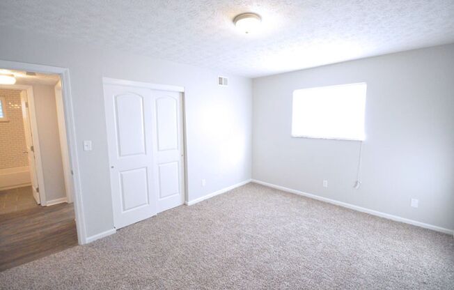 2 beds, 1 bath, $1,095, Unit 1332 D