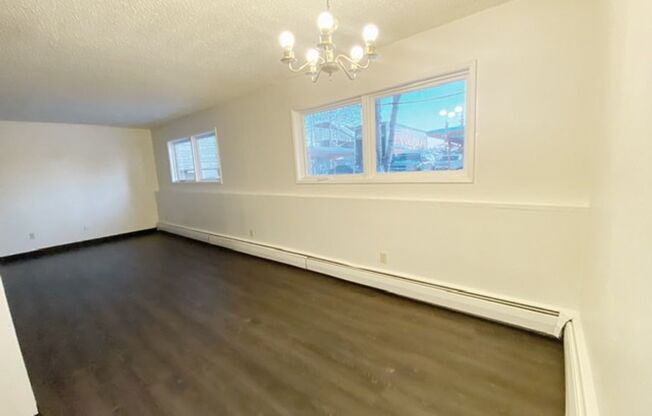 2 beds, 1 bath, $1,450, Unit 1