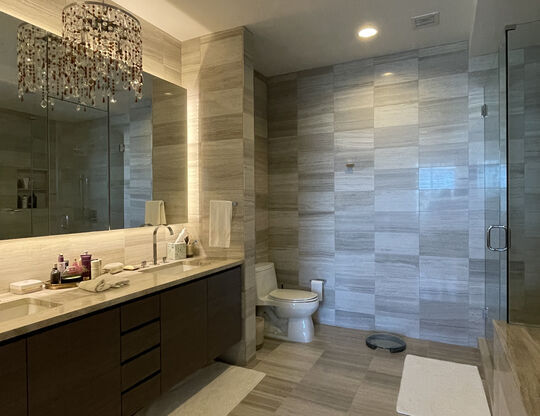 1 bed, 2 baths, 1,090 sqft, $6,000, Unit 39F