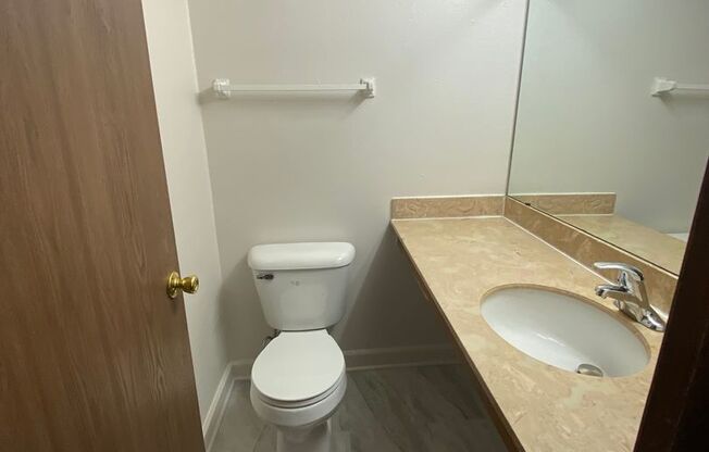 3 beds, 1.5 baths, 1,066 sqft, $1,499, Unit 5182 02