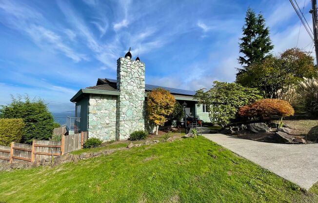 Exquisite 5-Bedroom, 3-Bath View Home in North Beach