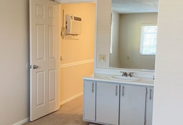 1 bed, 1 bath, $1,450, Unit 05