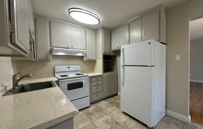 Courtyard Apartments