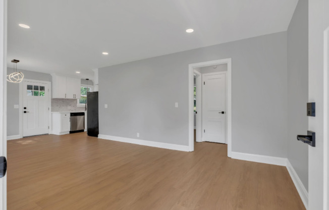 745 DELAWARE AVE