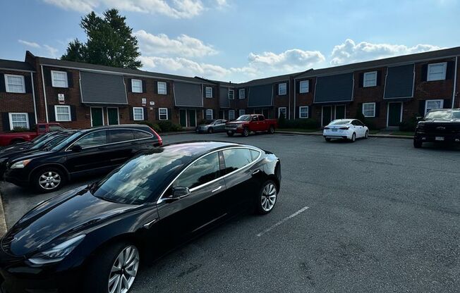 2 bed townhouse! Central Air, laundry. Great location.
