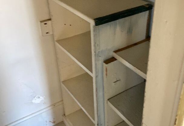 1 bed, 1 bath, 300 sqft, $975, Unit Unit 3 (115 N Sherman St)