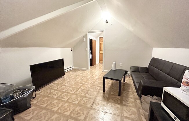 1 bed, 1 bath, $1,850, Unit 4