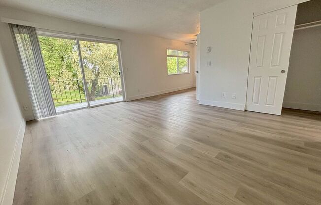 2 beds, 1 bath, 700 sqft, $1,335, Unit 12