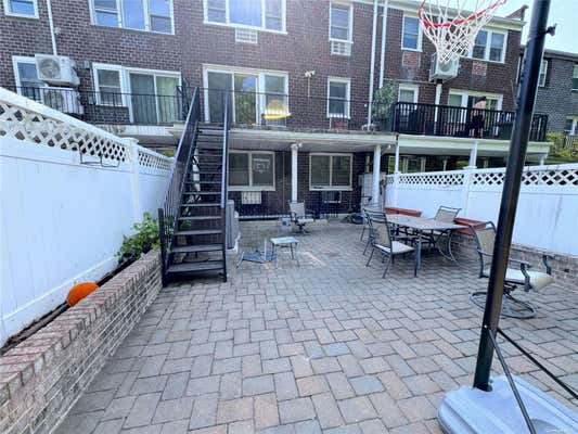 3 beds, 2 baths, 1,210 sqft, $3,200, Unit 2