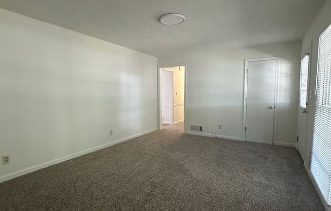 Move-in ready 3 bedroom, 2 bath brick home on Athens Westside!!!