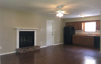 3 beds, 2 baths, $1,605