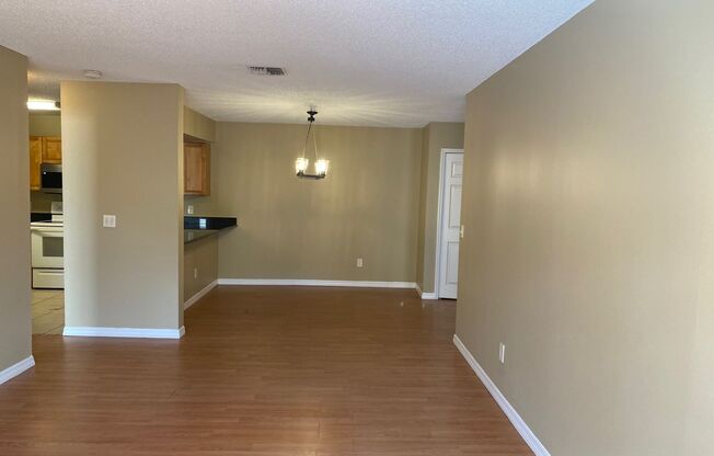 2 beds, 2 baths, $1,595, Unit #202