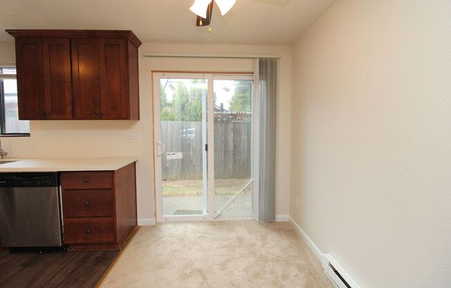 2 beds, 1 bath, 1,000 sqft, $1,795, Unit 5125