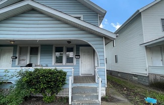 1261 E 23 AVE