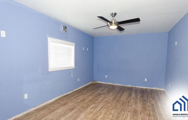Updated 3 bedroom 2 bath home, DO NOT MISS OUT!!!