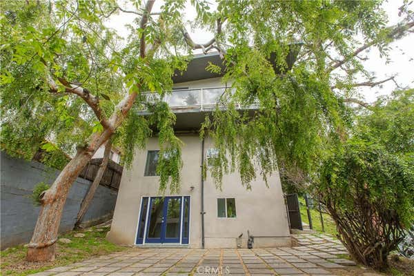 3836 DE LONGPRE AVE