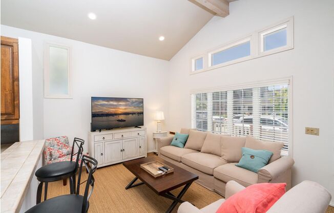 9 month winter lease on Balboa Island! No yearly leases